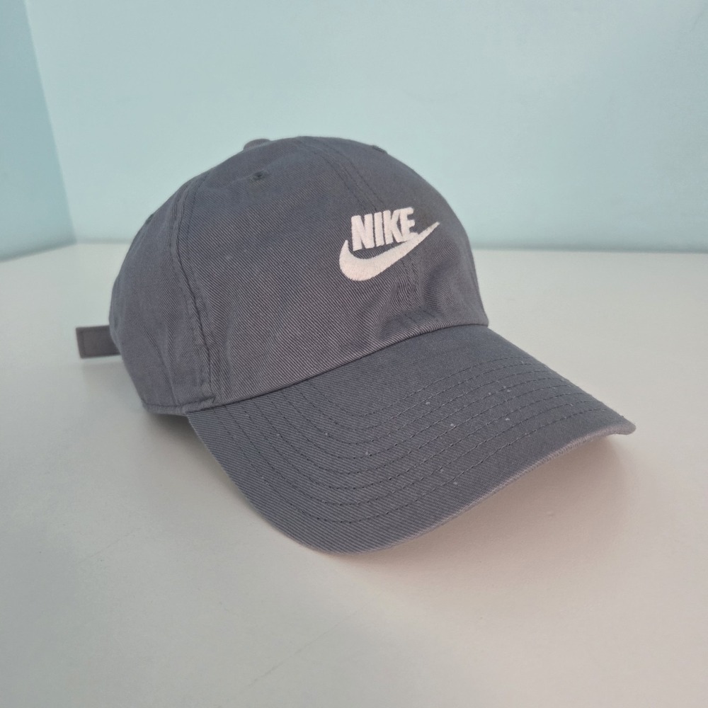 Nike Heritage 86 Gray Hat Cap Adjustable Strapback Embroidered Swoosh Dad Golf